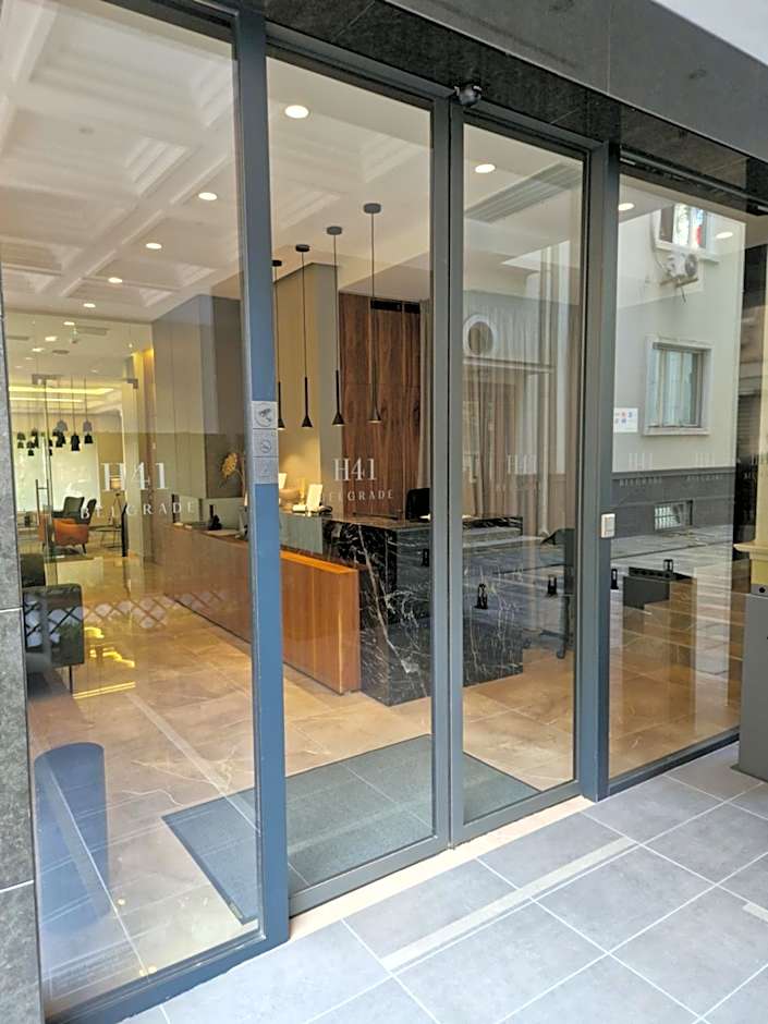 H41 Luxury Suites