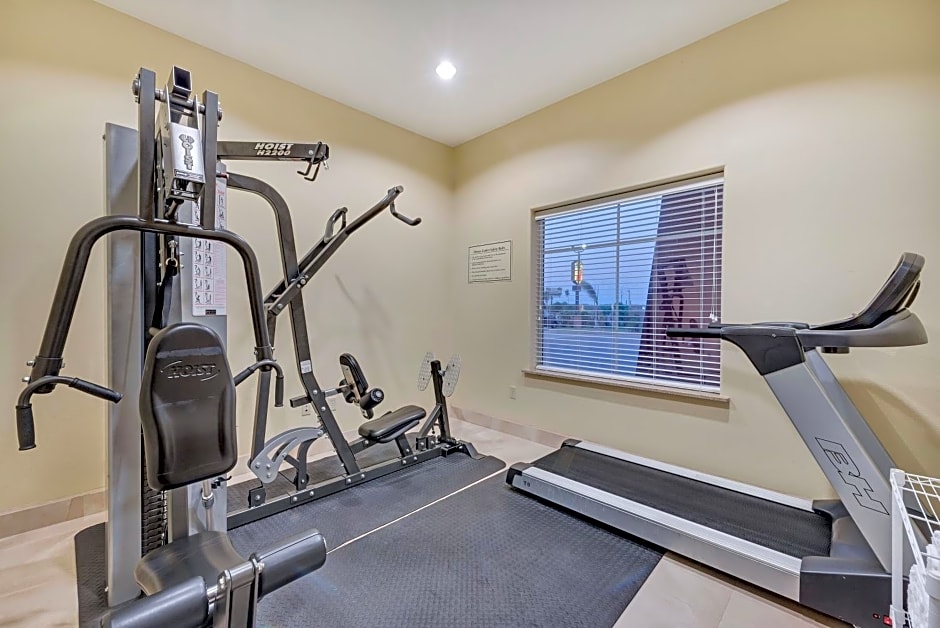 Super 8 by Wyndham Hidalgo/McAllen Area