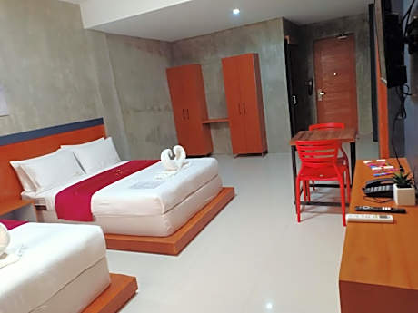 Deluxe Queen Room with Two Queen Beds