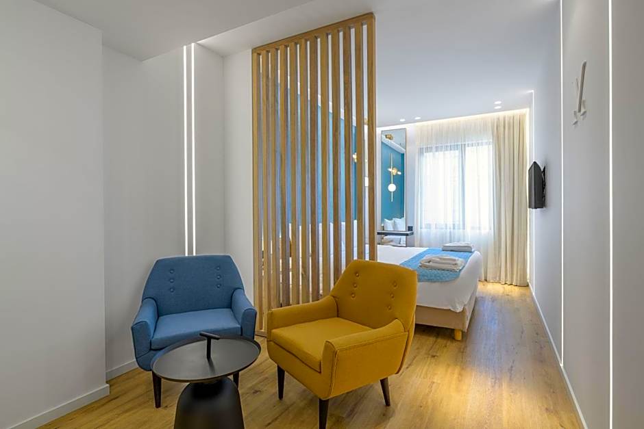 Acropolis Magenta Luxury Suites