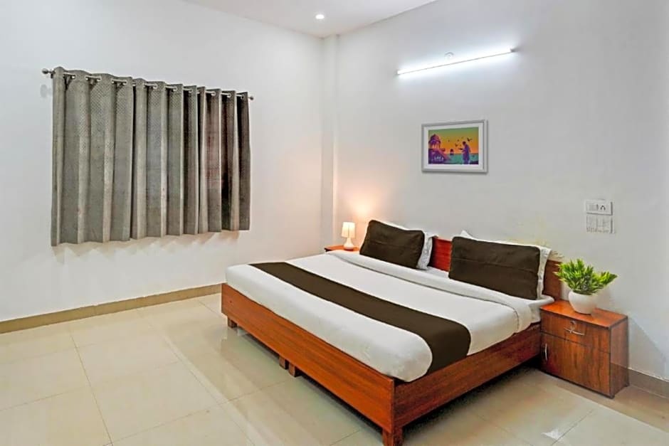 Goroomgo Komfy Stayz Dehradun