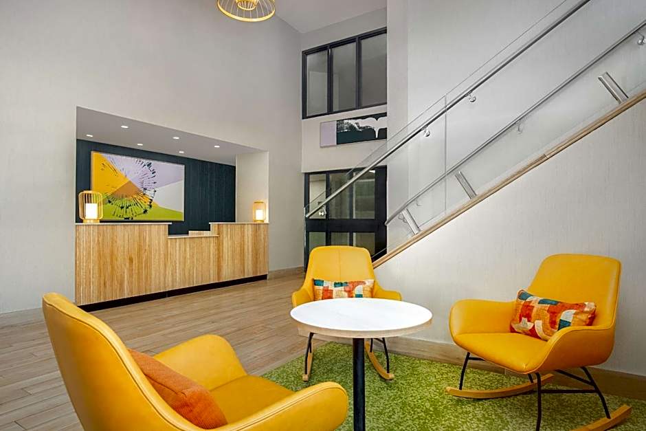 Spark by Hilton Brockville