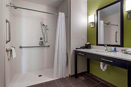 Standard Queen Room with Two Queen Beds - Non Smoking