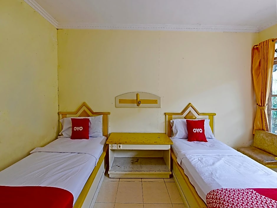 OYO 3722 Hotel Mutiara