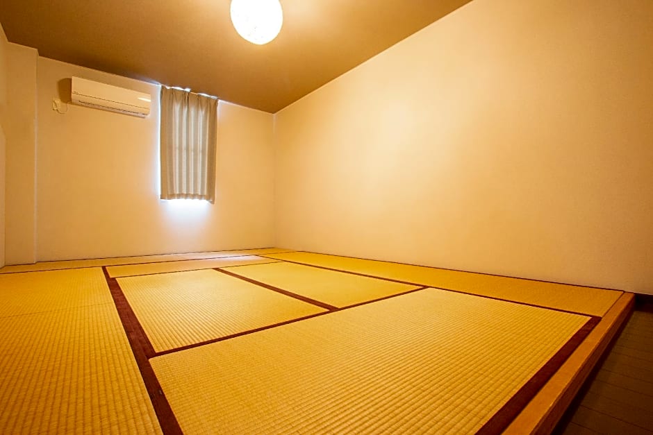 SLOW HOUSE NARA