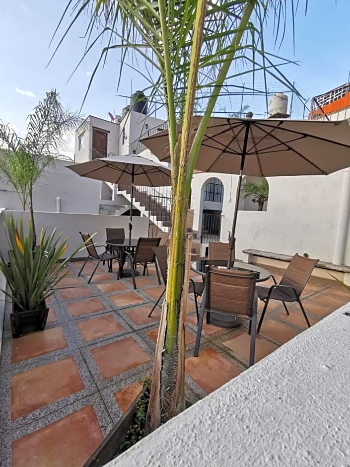 Hotel Jardín Cantador