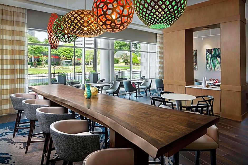 Hampton Inn By Hilton & Suites Teaneck/Glenpointe