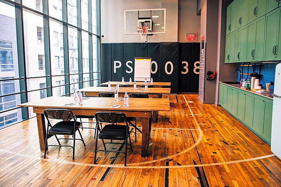 Moxy by Marriott NYC Downtown
