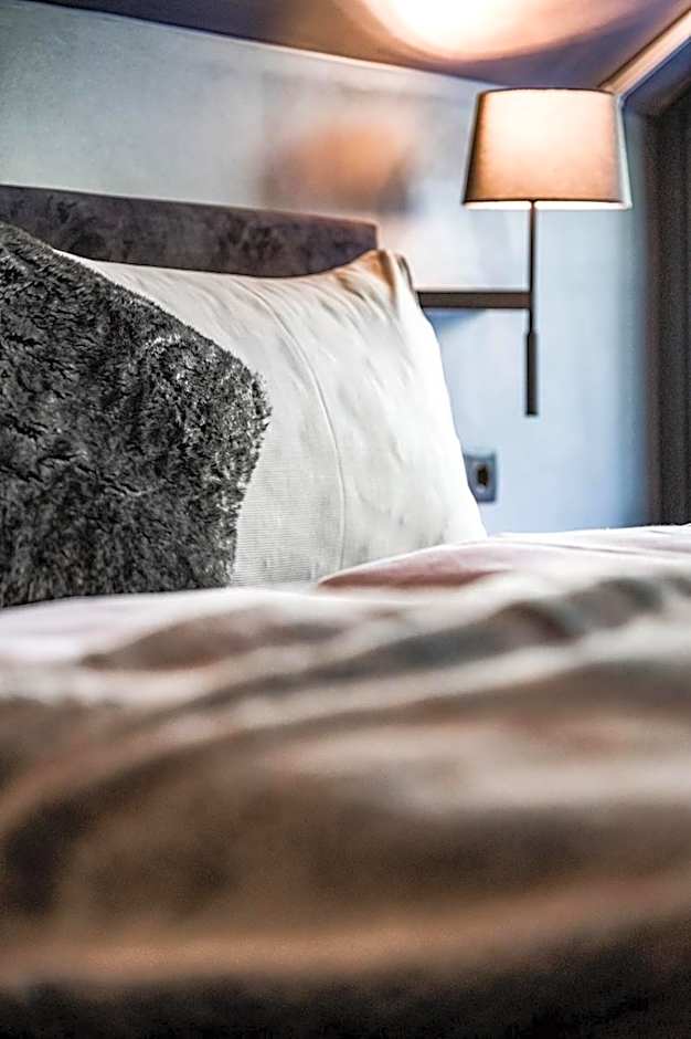 ALMMONTE PRÄCLARUM SUITES - Casual Boutique Hotel