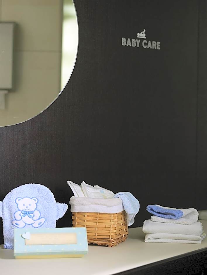 Kyma Suites Beach Hotel