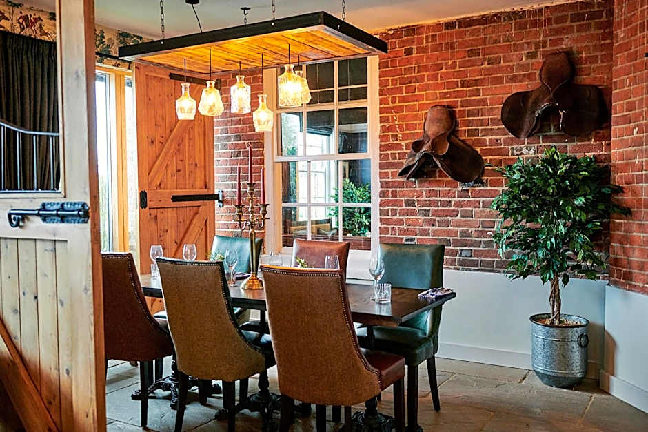 Hare and Hounds - Newbury