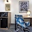 La Quinta Inn & Suites by Wyndham Downtown Asheville