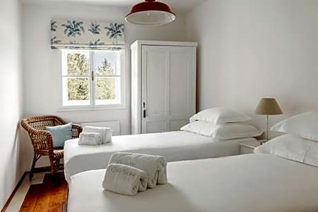 Deluxe Family Suite