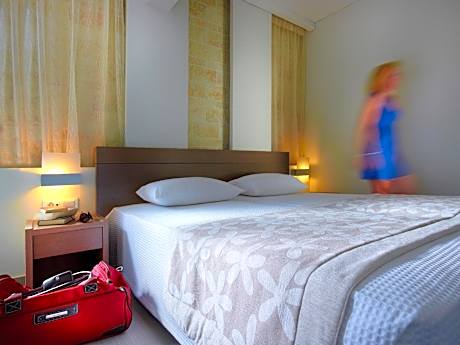 Premium Two Bedroom Suite with Pool View