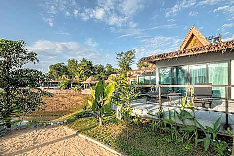 Sanctuary Nam Ngum Beach Resort