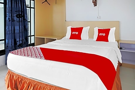 OYO 90221 Makarim Guest House Syariah