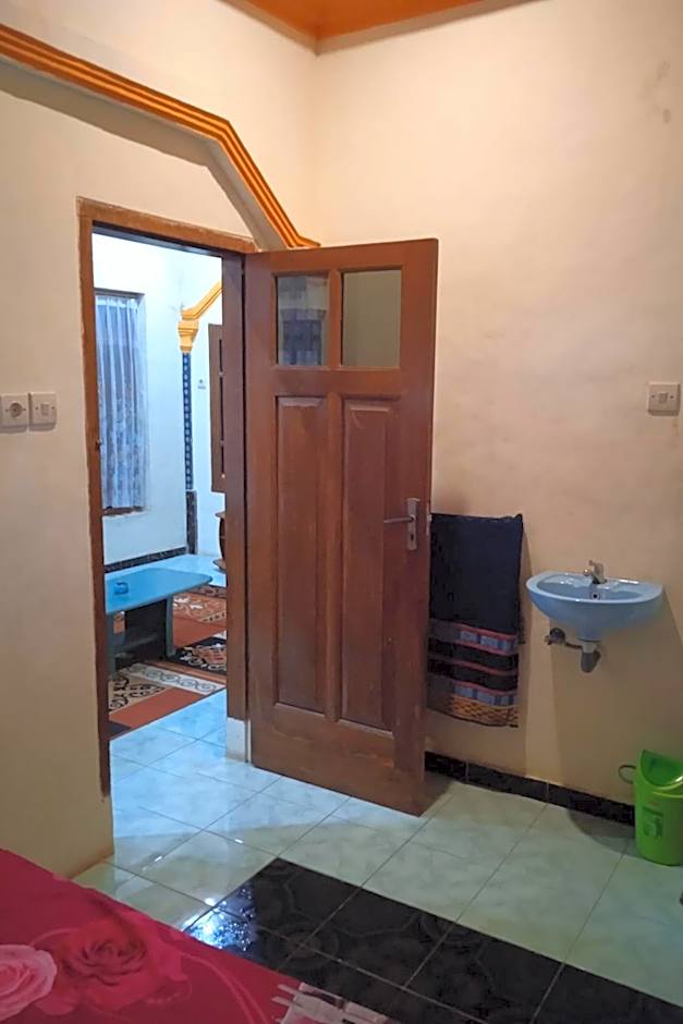 Gebby Homestay Bromo RedPartner