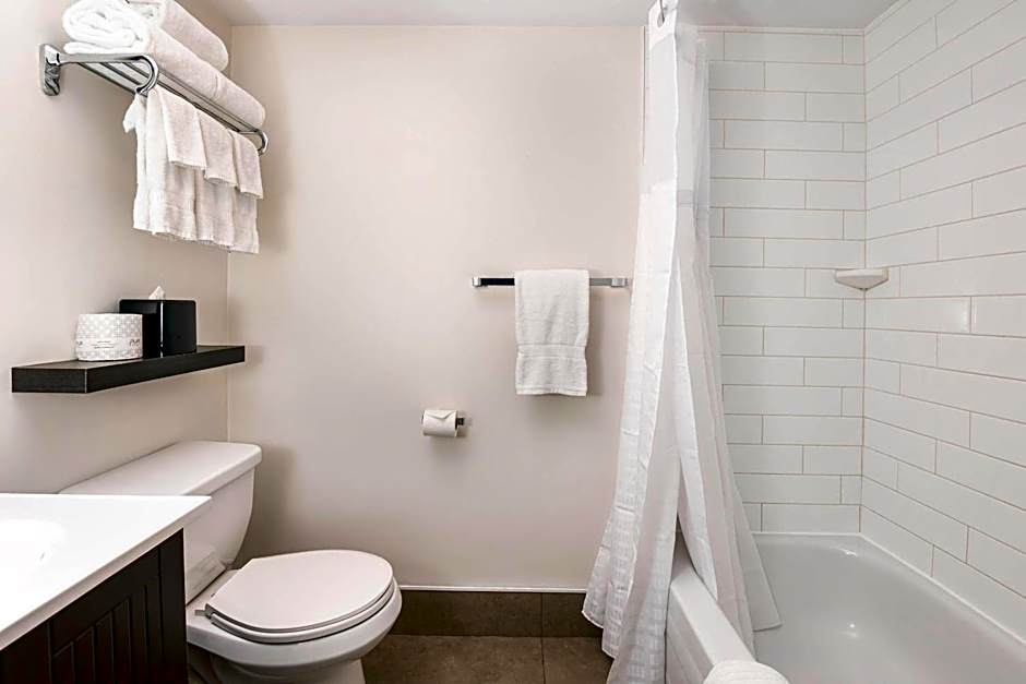 Quality Inn & Conference Centre Kingston Central