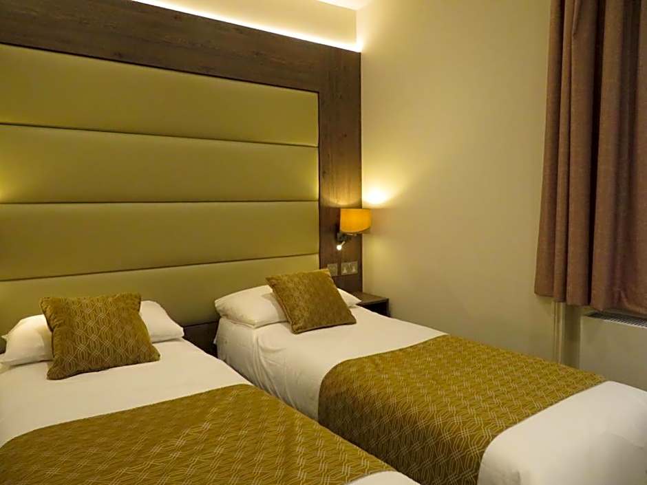 Glendale Hyde Park Hotel