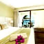 Holland House Beach Hotel