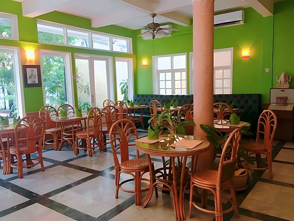 Smile Inn Hotel