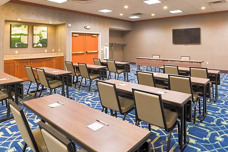 Hampton Inn By Hilton & Suites East Lansing/Okemos