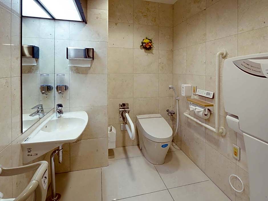 Toyoko Inn Tokyo-eki Yaesu Kita-guchi