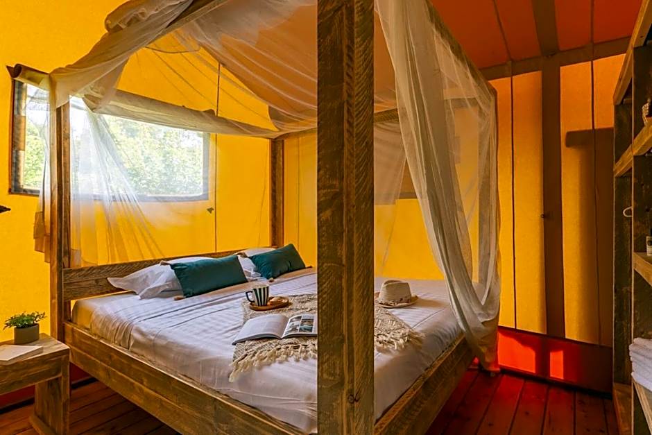 Village Flottant de Pressac