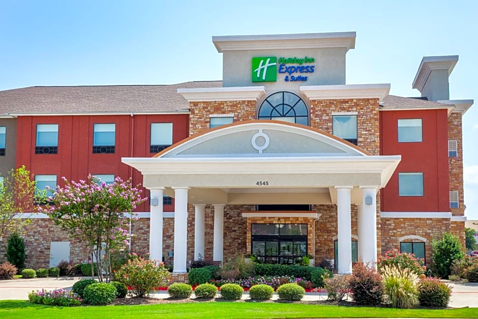 Holiday Inn Express Hotel and Suites Texarkana