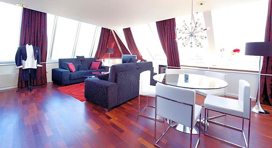 Home Hotel Grand Olav