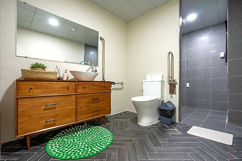 Mireuk Mireuk Beer Hostel