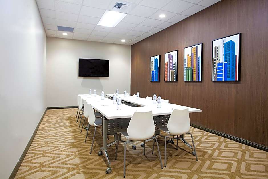 Redac Gateway Hotel Torrance