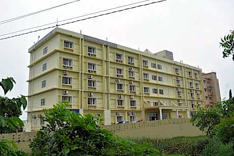 Hotel Golden Anchor Dhamara