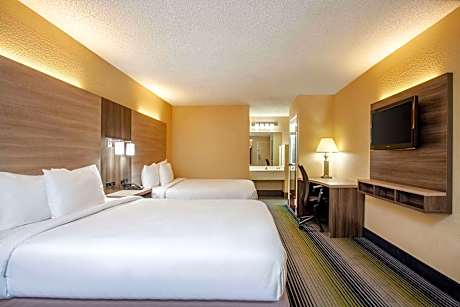 2 Queen Beds Pet-Friendly Non-Smoking