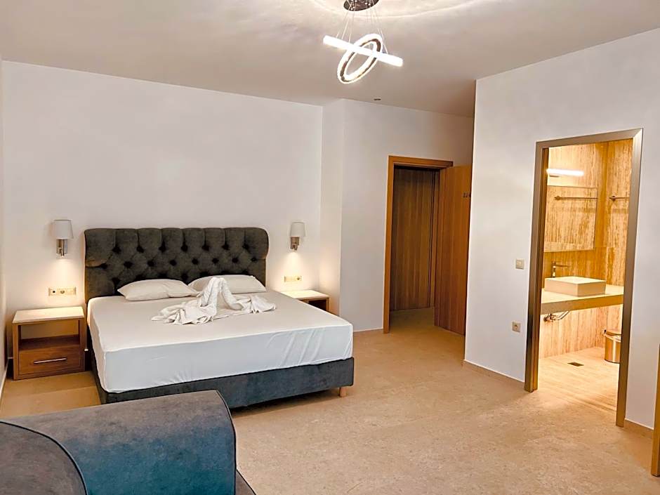 Lili Hotel