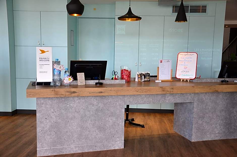ibis Issoire