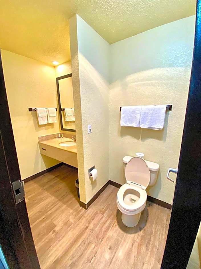 Travelers Inn Elizabeth City
