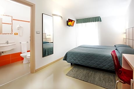 Double or Twin Room with Pool View