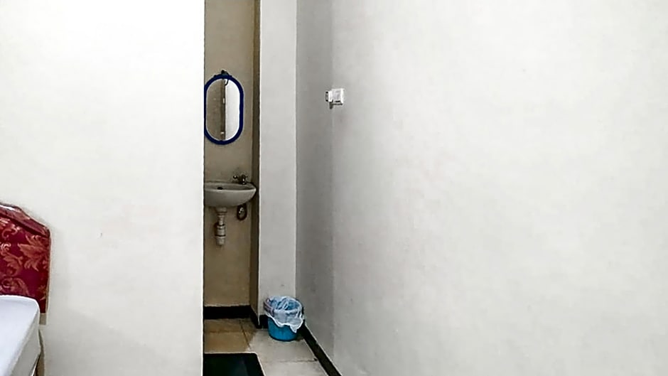 Villa Al Barokah Syariah Family Mitra RedDoorz near Sarangan Lake