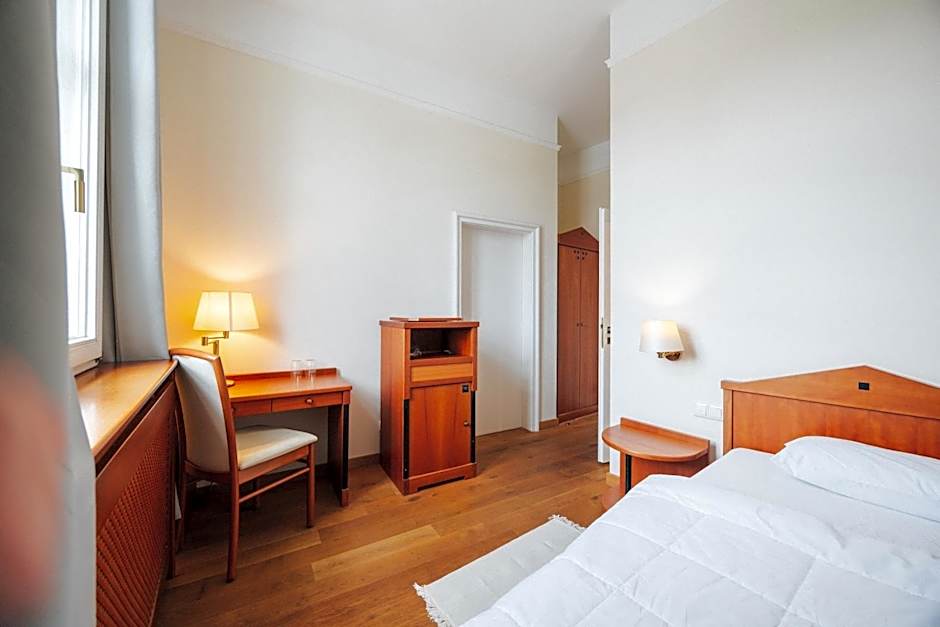 Celine Hotel