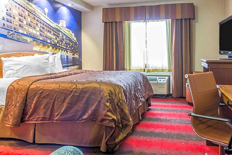 Zdjęcie 1 z 4 — 1 King Bed, Smoking