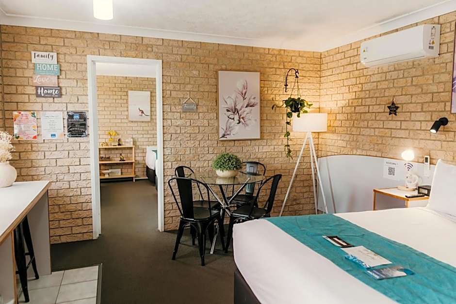 Kennedy Drive Boutique Motel & Nursery- Close To City Centre & Airport