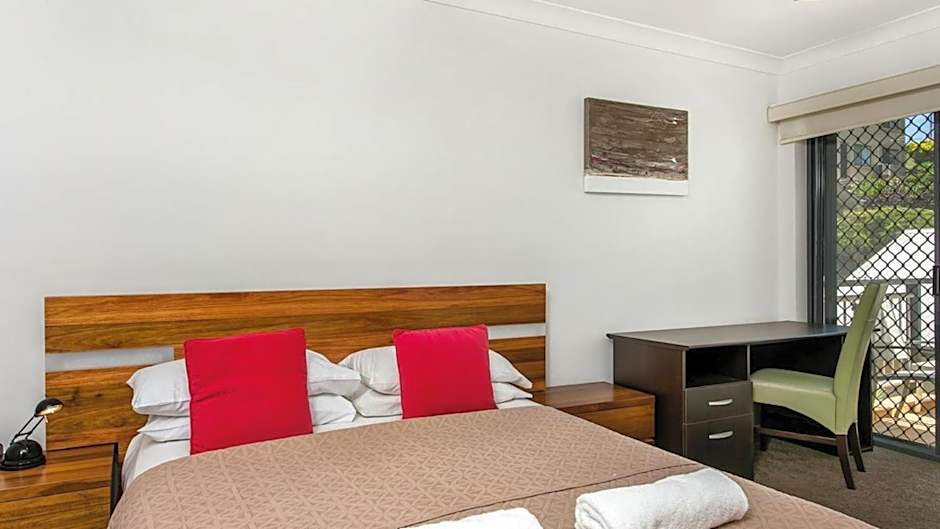 Sunrise Cove Holiday Apartments