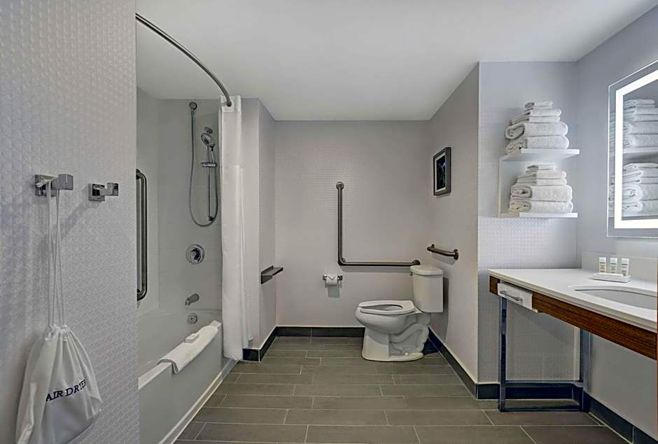 Hampton Inn By Hilton & Suites Belleville