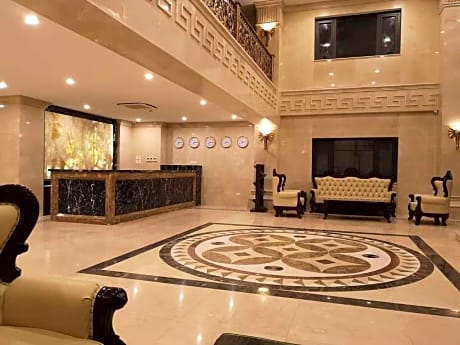 Aaron Riverview Hotel