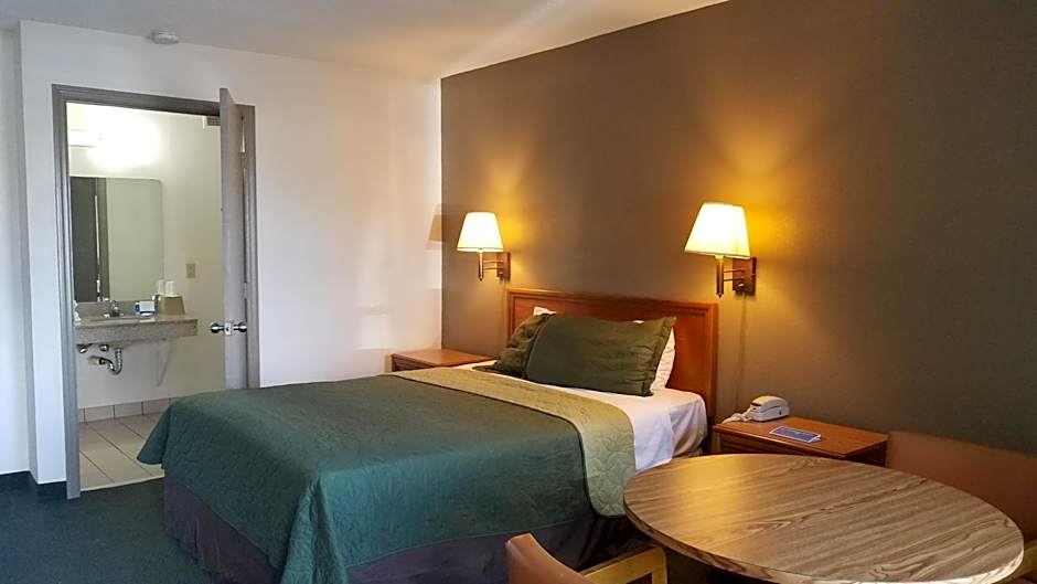 Travelers Inn & Suites