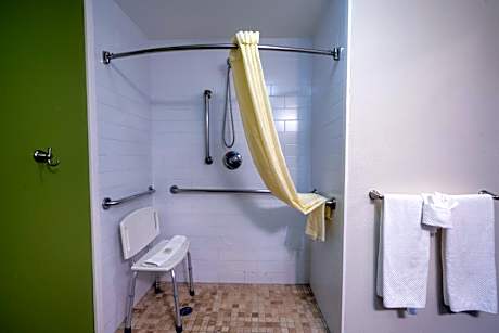 Double Room with Two Double Beds - Accessible/Non-Smoking
