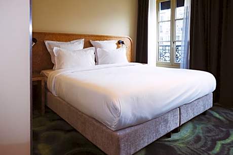 M SUPERIOR ROOM