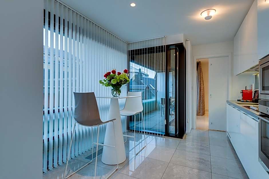 Black Pearl Apartment Hotel