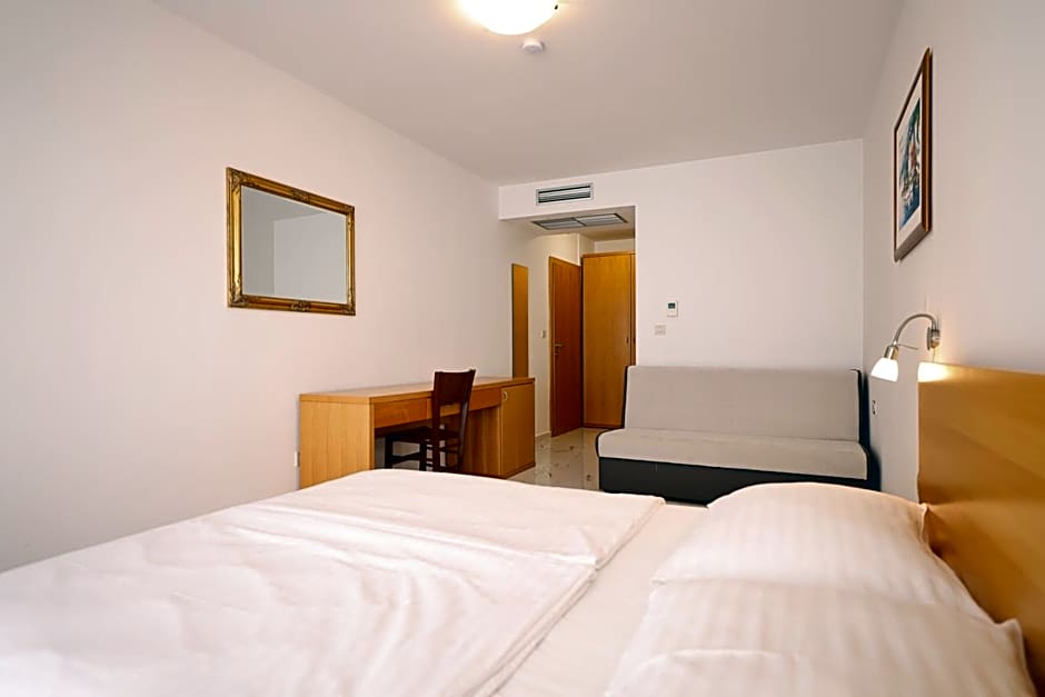 Depadansa Hotel Lucija***